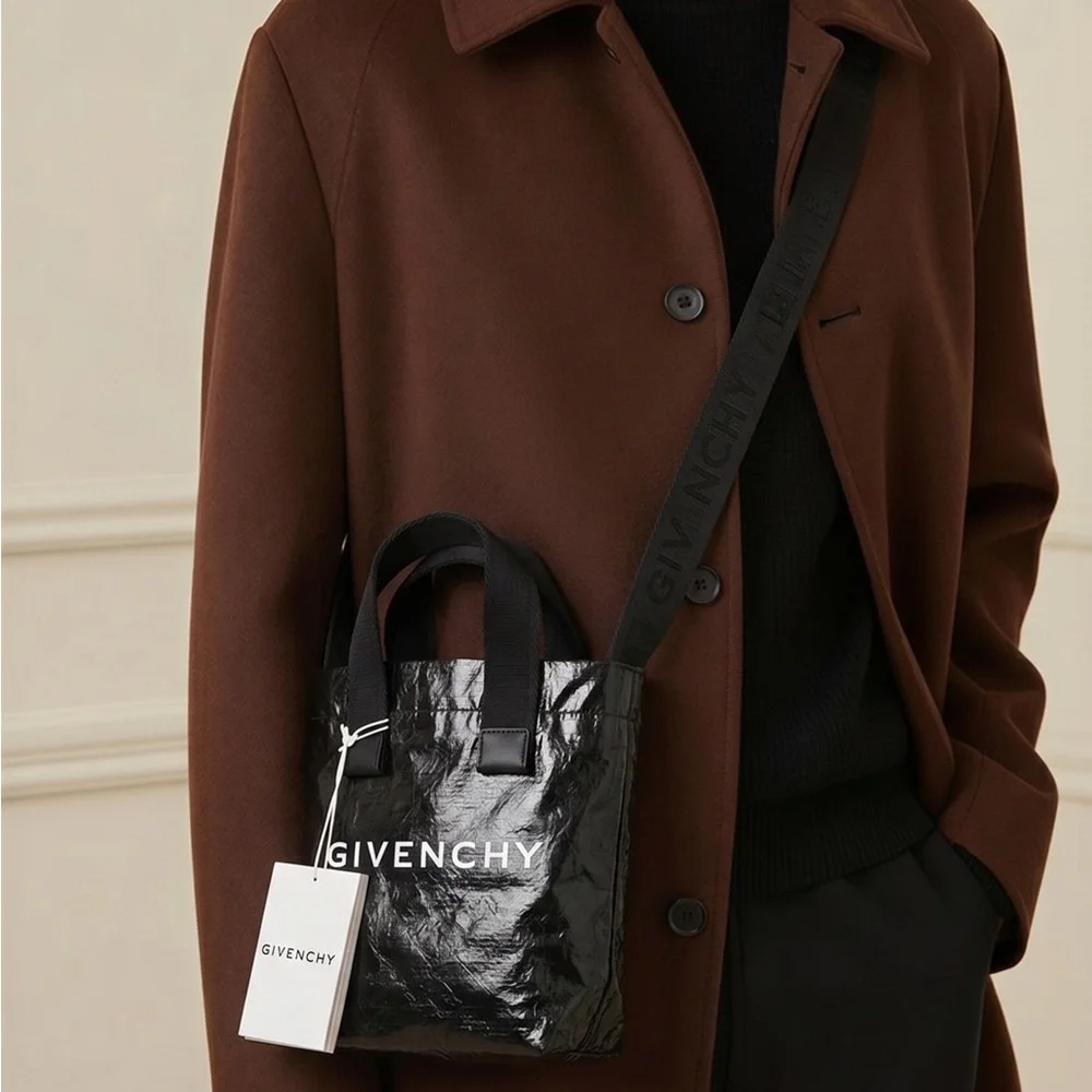 New Givenchy Black G-Shopper Mini Tote Bag Open Top Authentic”